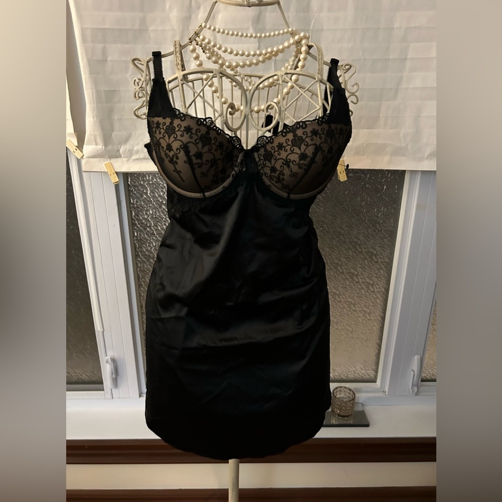 Silky black nighty NEW